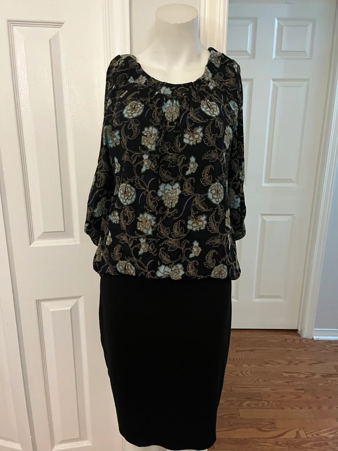 George Floral Blouse - Size M image indicator(3)
