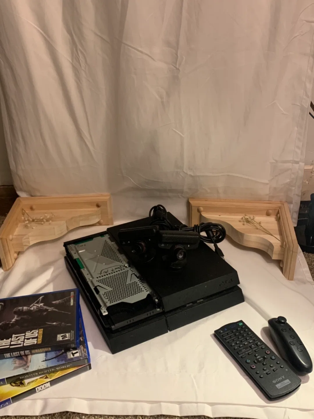 PlayStation 4 Console Lot – For Parts or Repair image indicator(2)