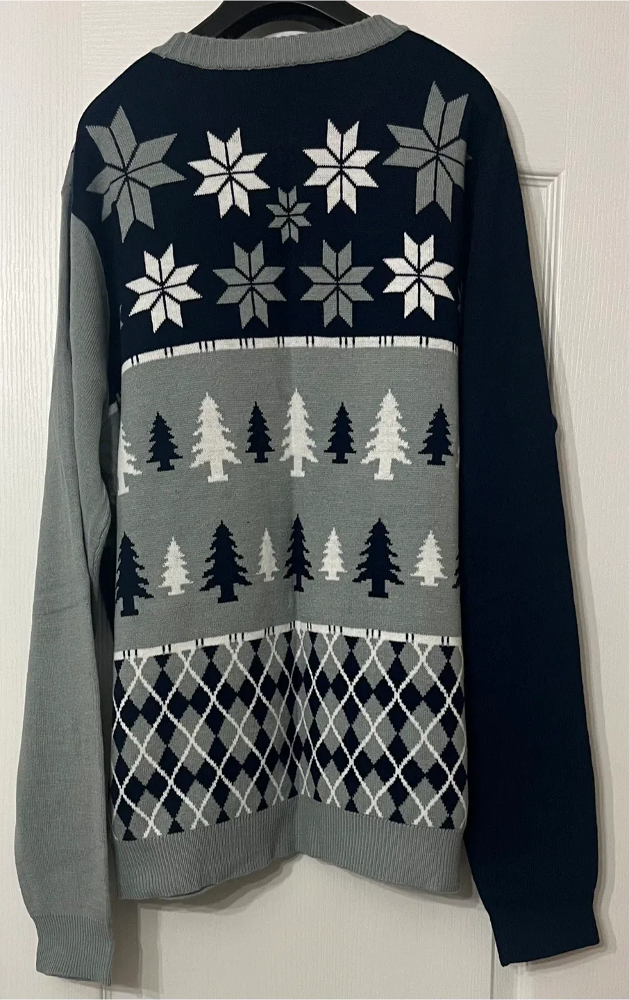 Penn State Sweater • Men’s Size XL • Christmas Sweater image indicator(5)