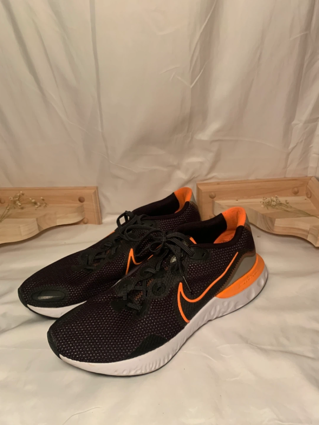 Nike Renew Sneakers – Black & Orange – Men’s Size 11 - photo 2