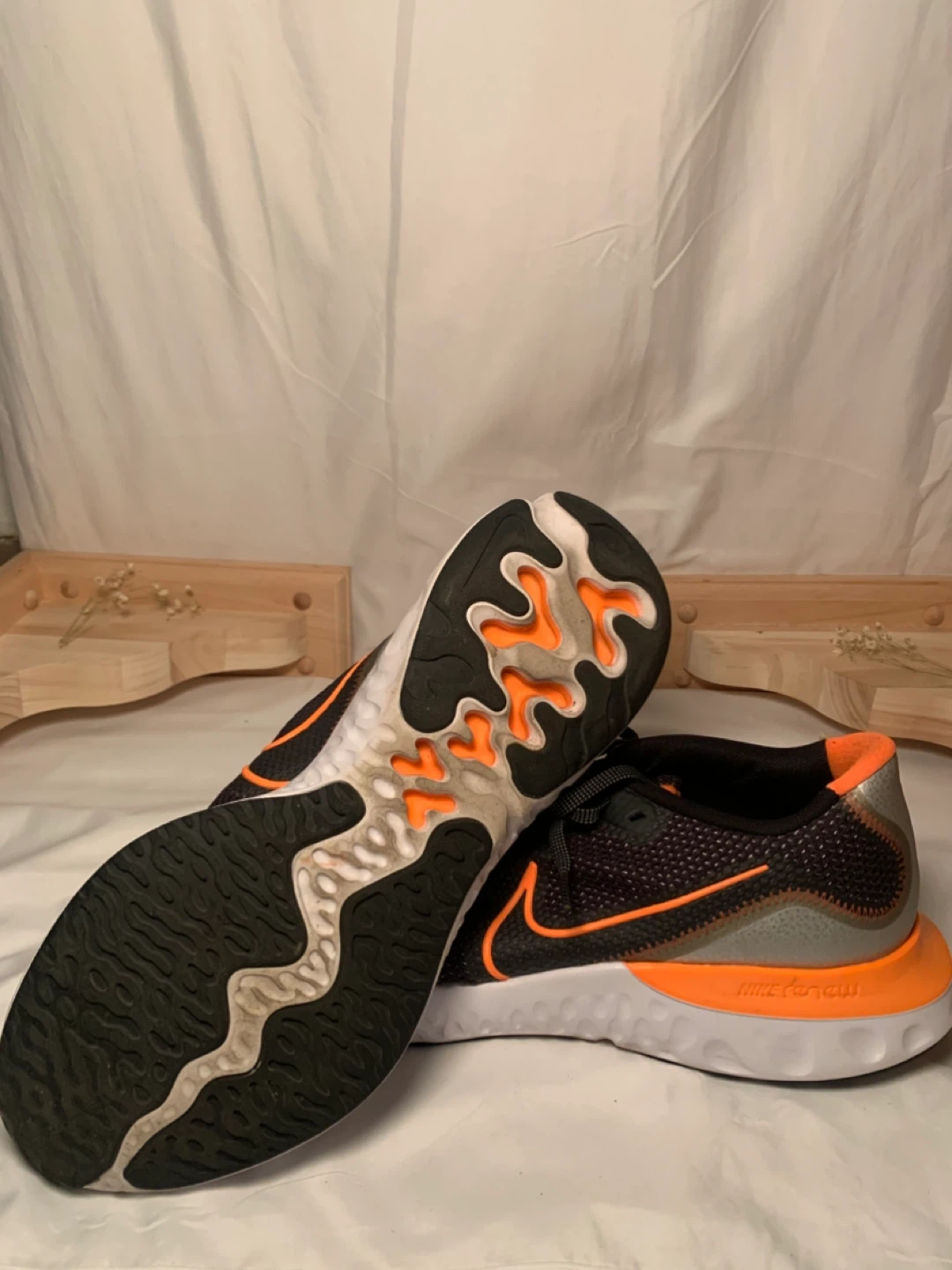 Nike Renew Sneakers – Black & Orange – Men’s Size 11 - photo 4