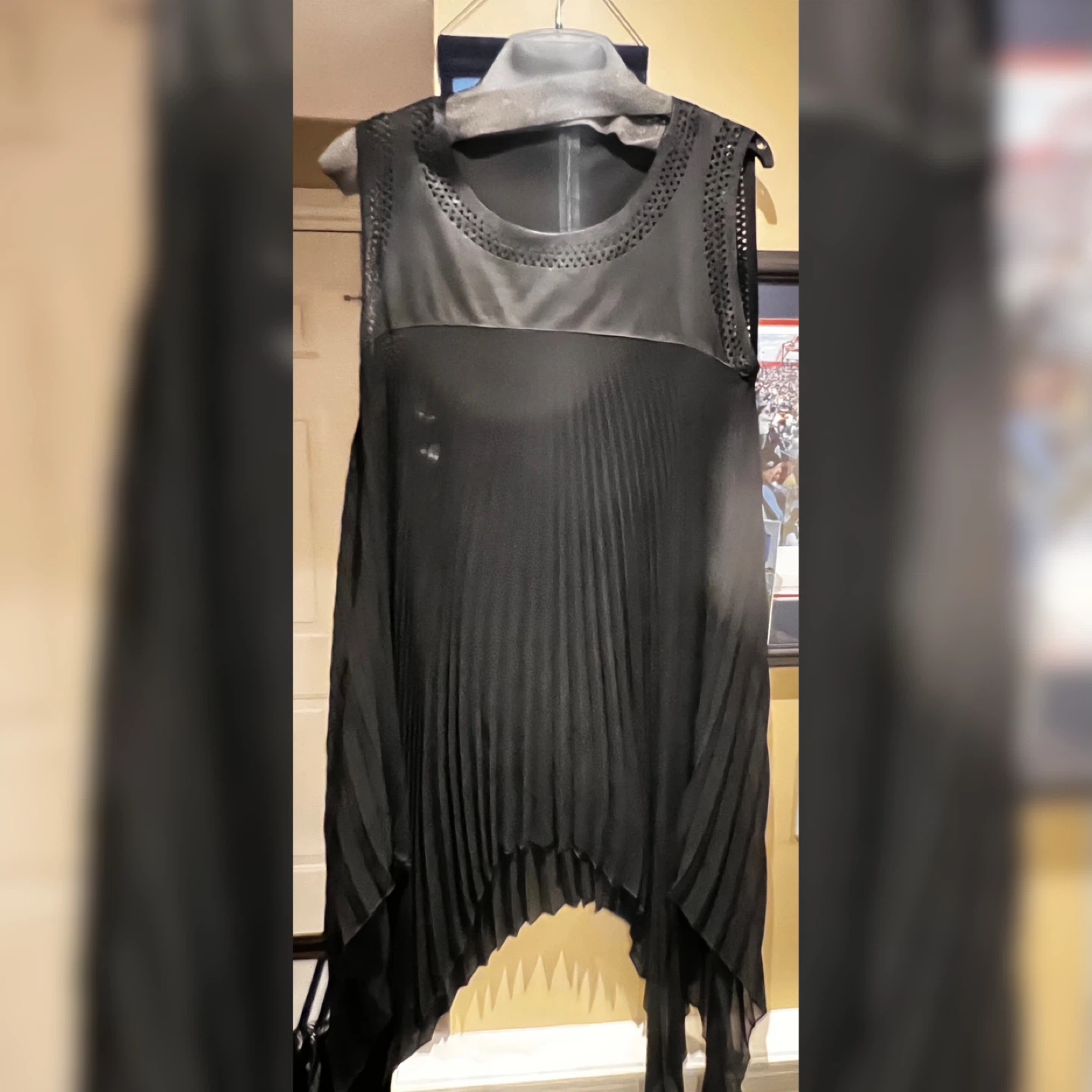 Black Pleated Sleeveless Top