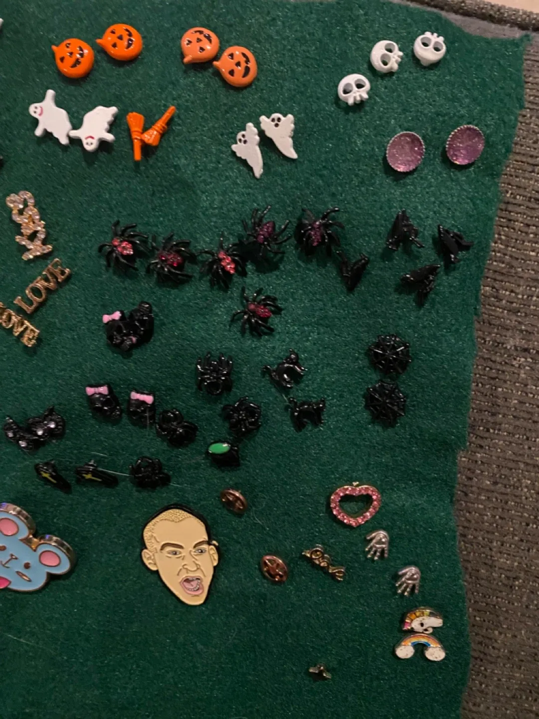 Assorted Earrings & Pins (3each) image indicator(2)
