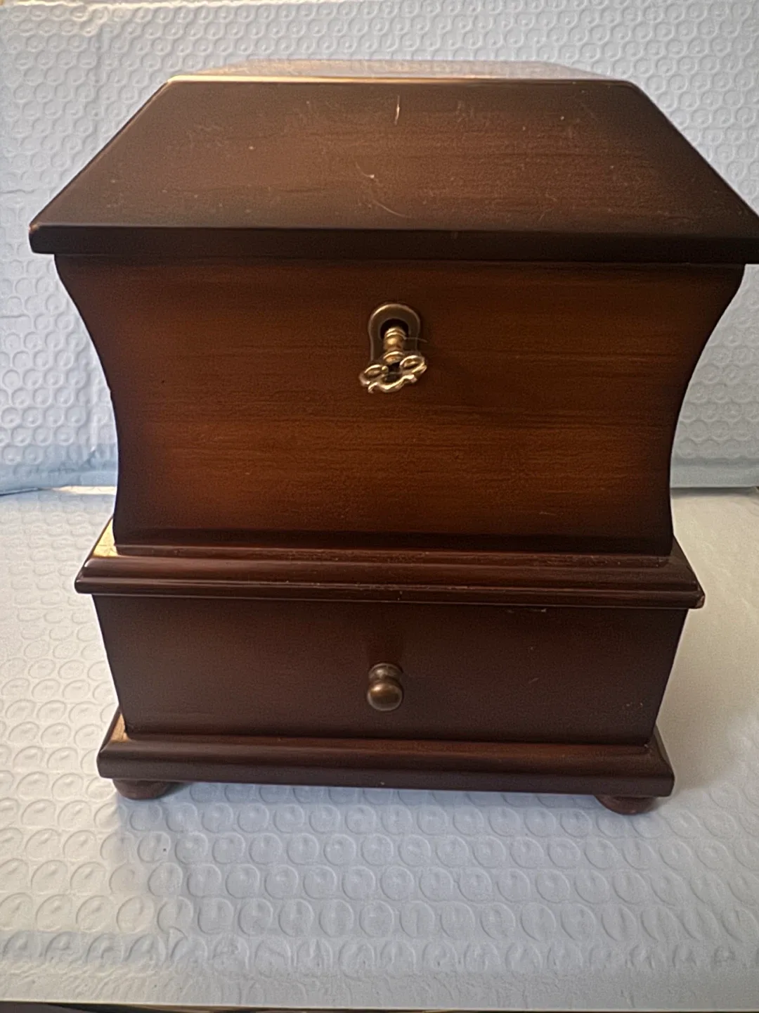 Bombay Wooden Jewellery Box thumbnail