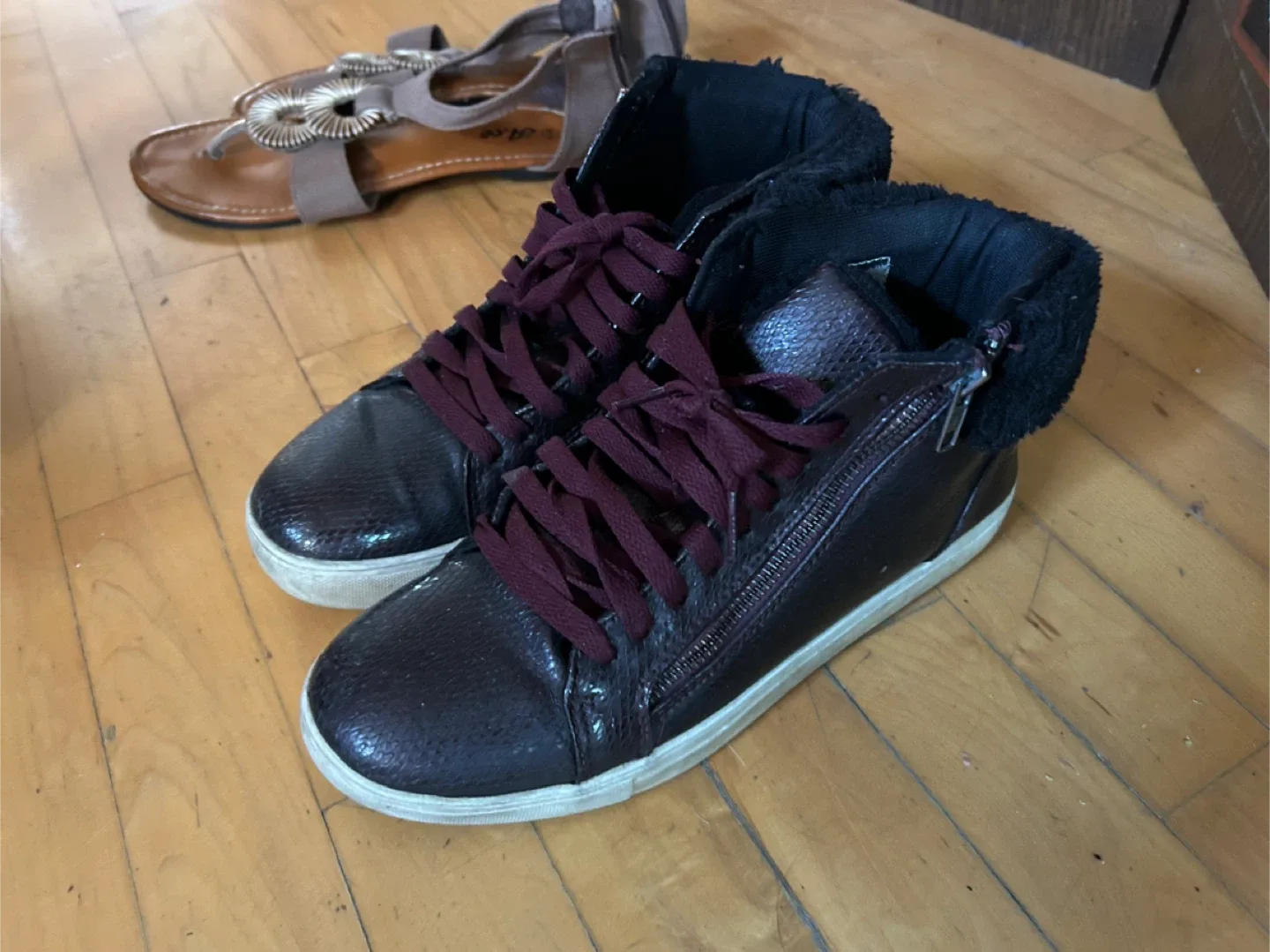 Size 9.5 Burgundy High Top Sneakers thumbnail