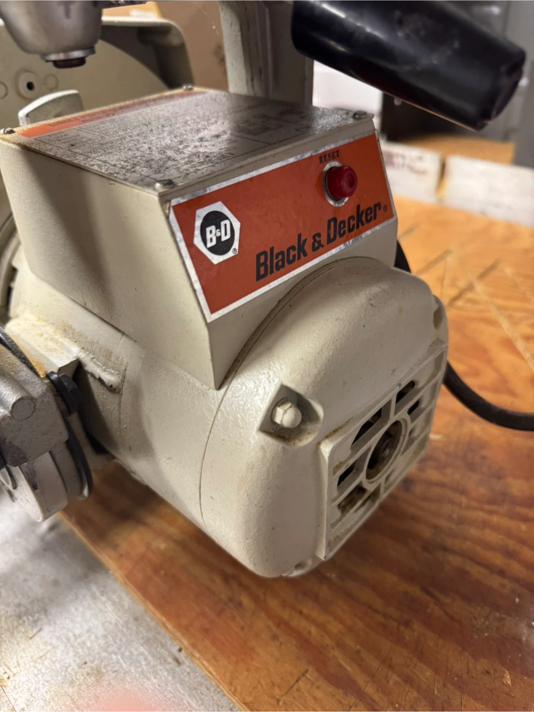 Black & Decker Commercial Duty Radial Arm Saw - photo 3