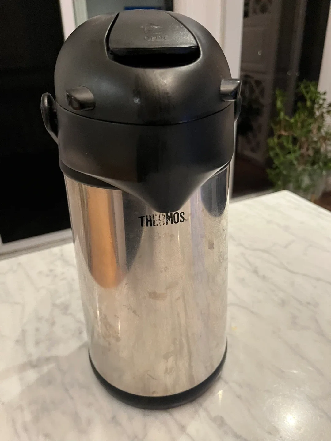 Thermos Stainless Steel Beverage Dispenser image indicator(2)