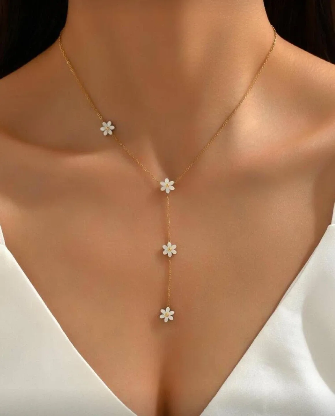 Daisy Flower Y-Shape Necklace thumbnail