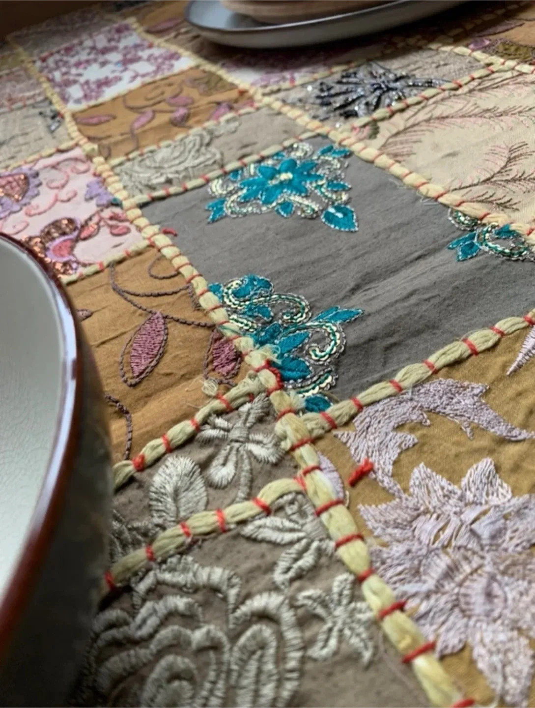🆕Embroidered Patchwork Table Runner image indicator(3)