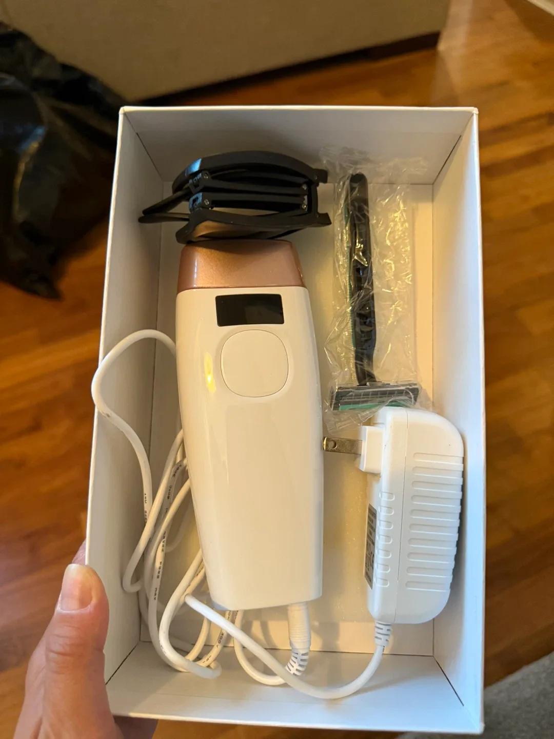 IPL Intense Pulsed Light Hair Removal Device - New in Box! image indicator(2)