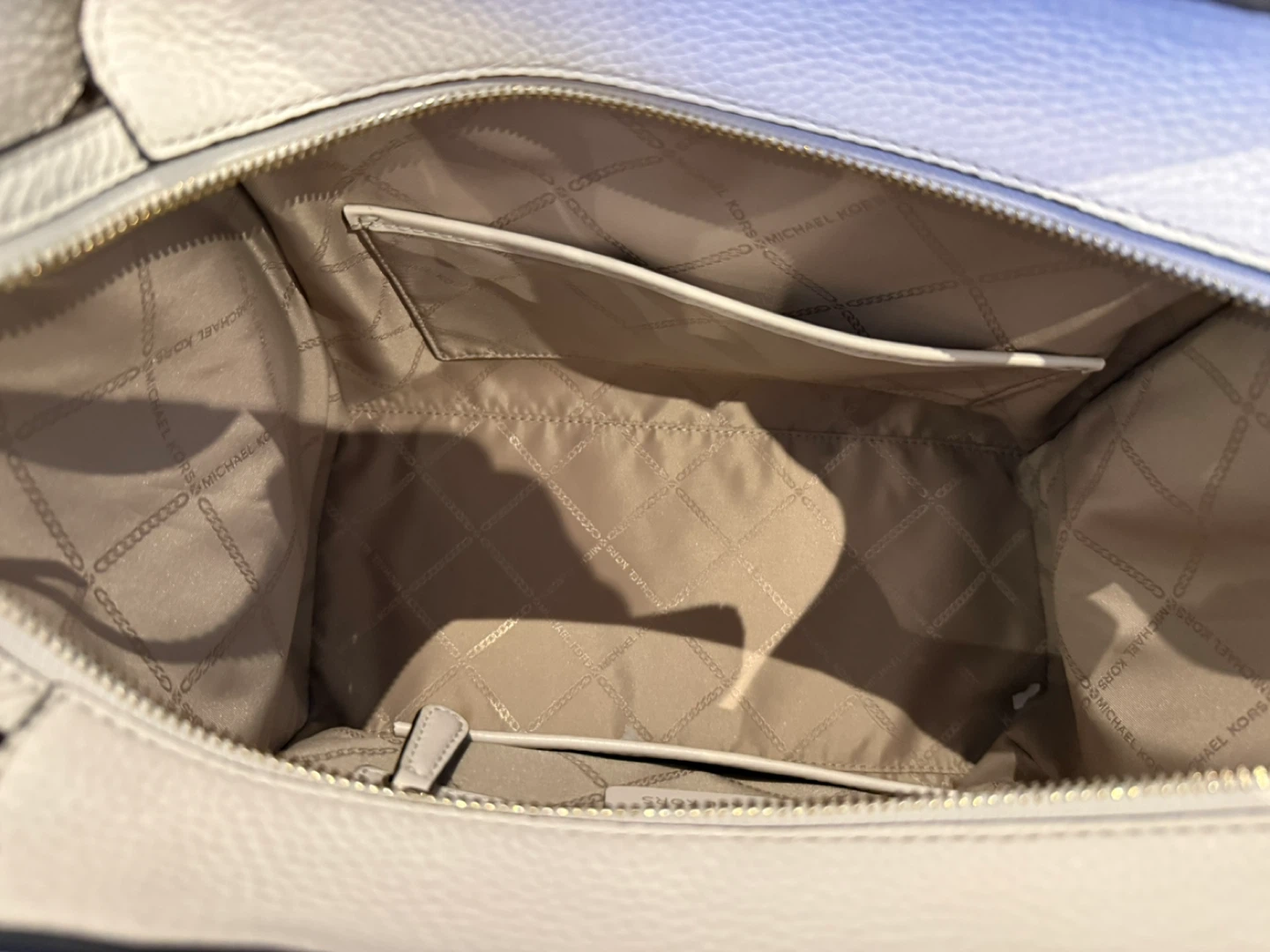 Michael Kors Satchel - White - photo 3