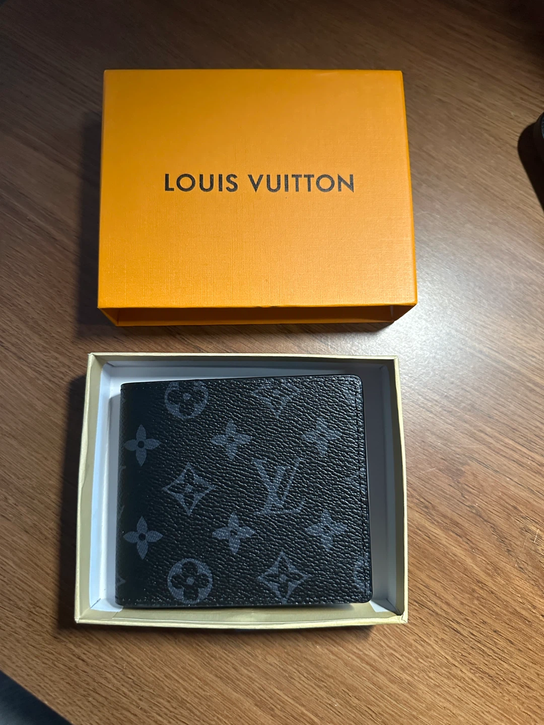 Louis Vuitton Black Monogram Wallet - Like New! - photo 2