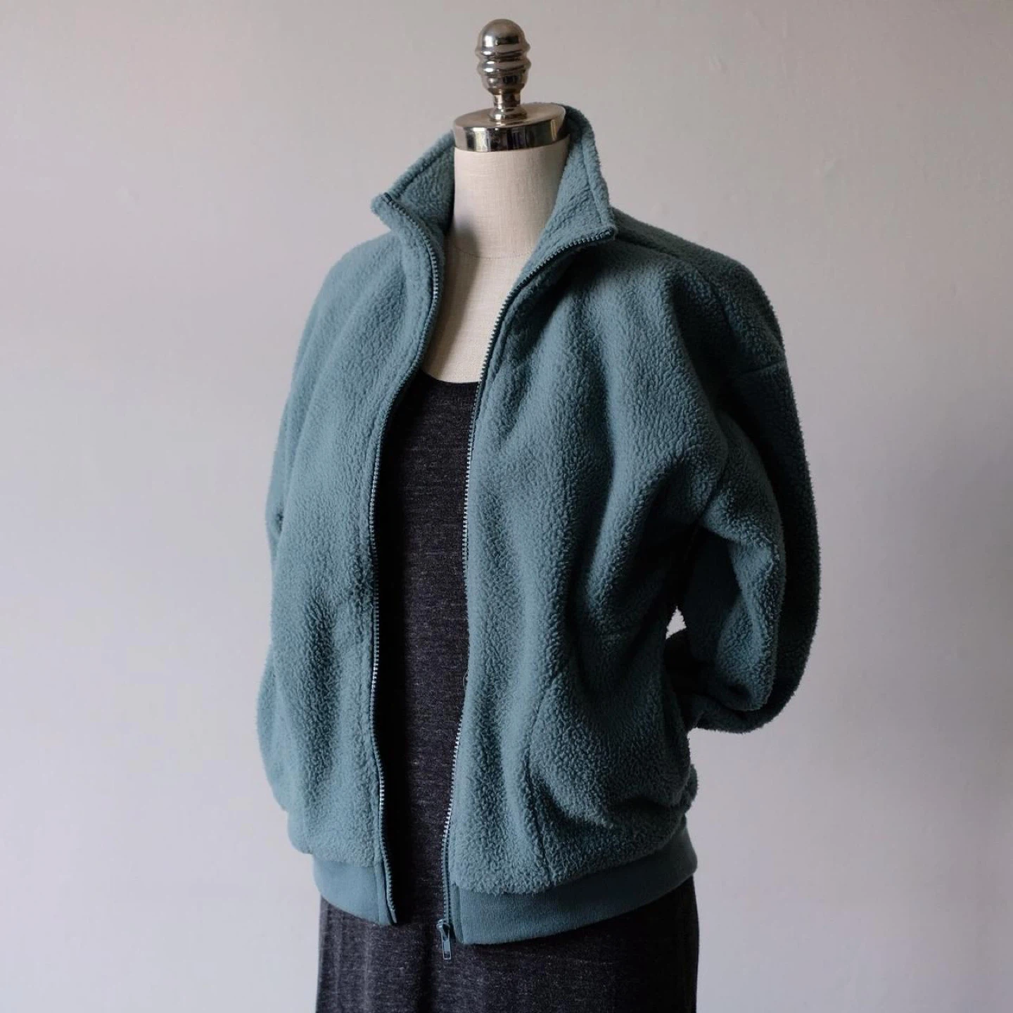 Urban Outfitters Fleece Jacket XS