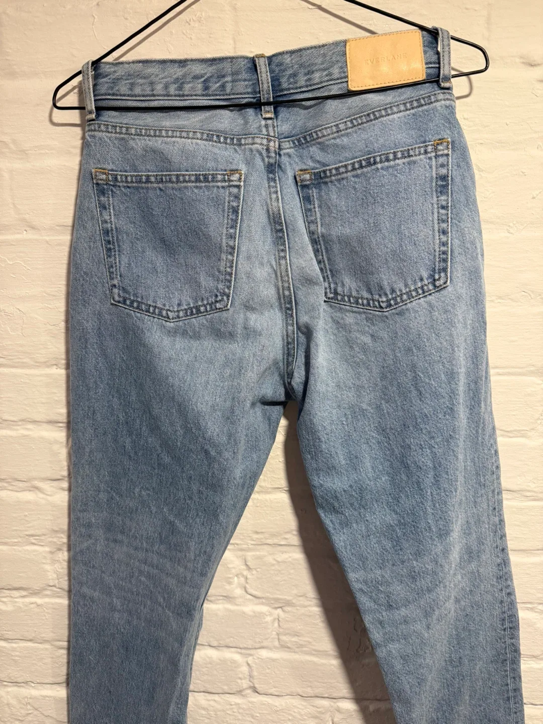 Everlane The Cheeky Jean 26 Crop image indicator(2)