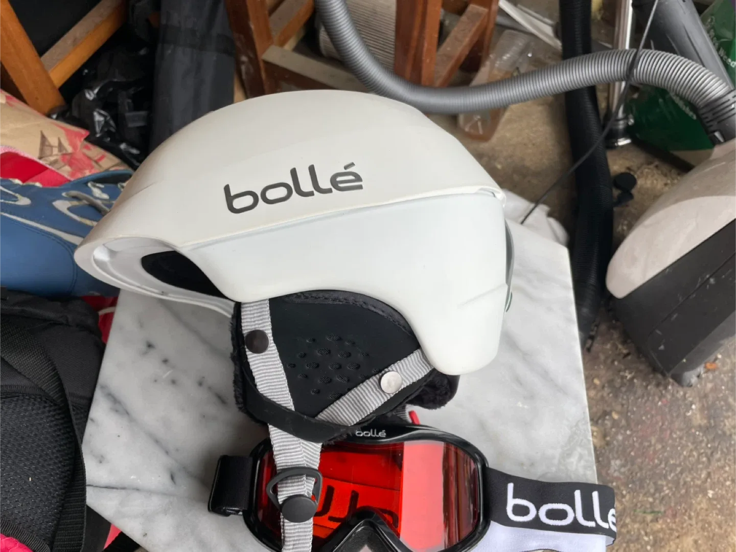 Bolle Ski Helmet & Goggles image indicator(2)
