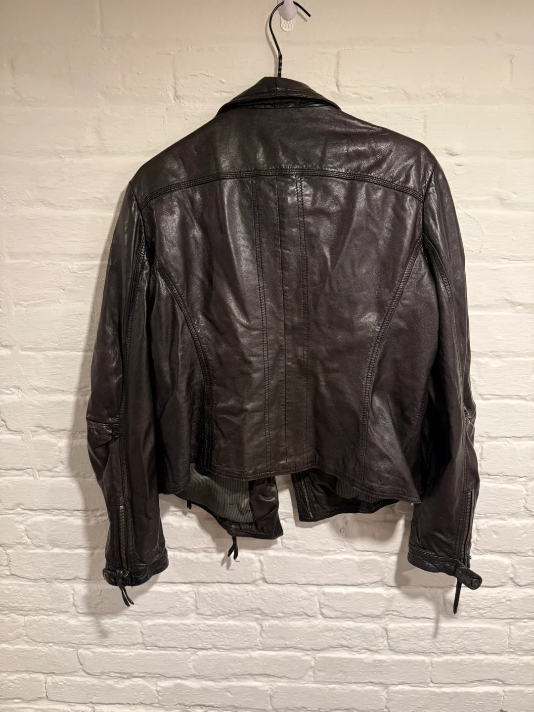 Danier Leather Jacket Size M/M image indicator(2)