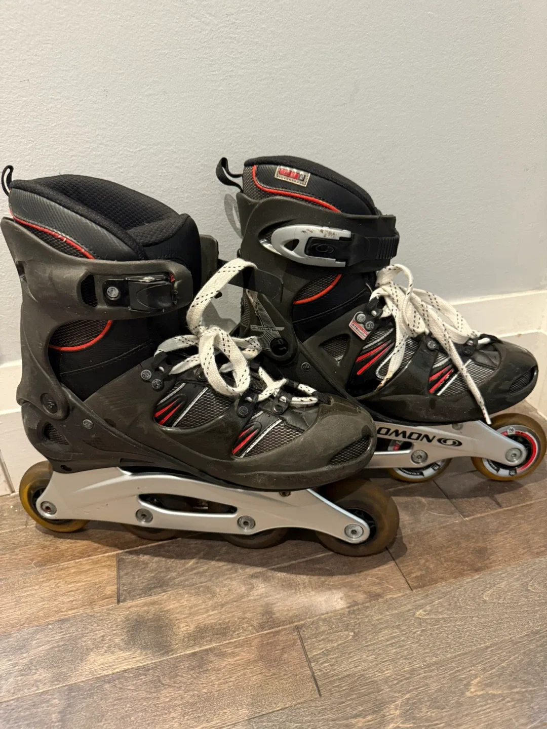 Salomon Inline Skates - Men's US 8.5 image indicator(2)