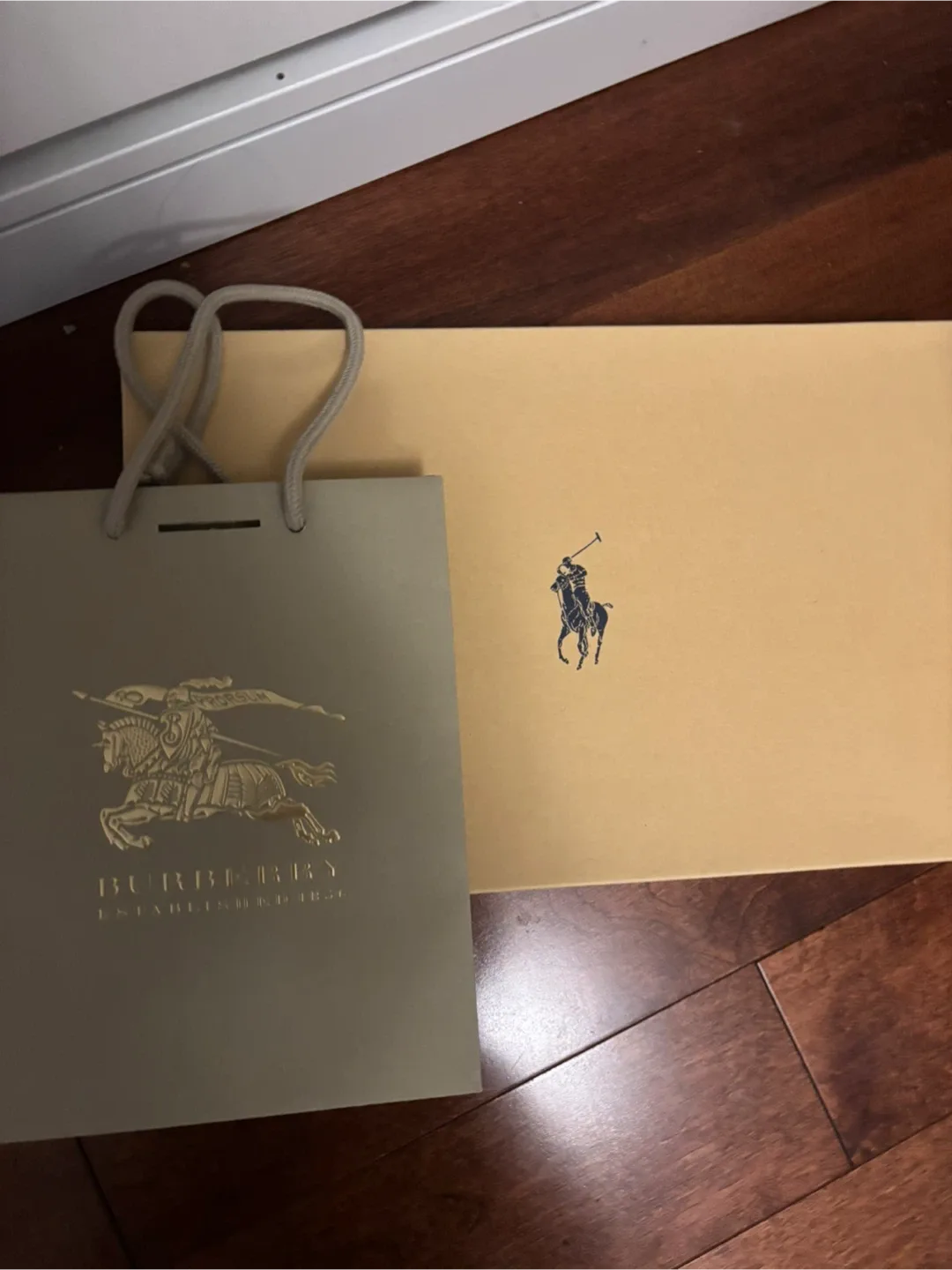 Designer Brand Boxes: Louis Vuitton, Dior, Hermes, Burberry image indicator(5)