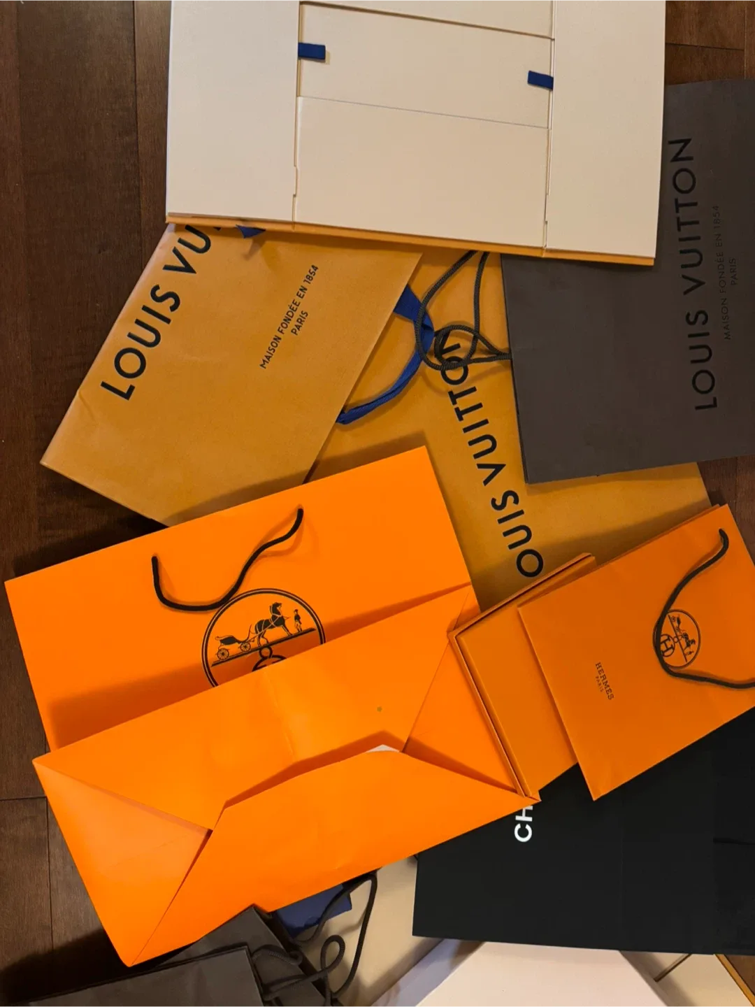 Designer Brand Boxes: Louis Vuitton, Dior, Hermes, Burberry image indicator(4)