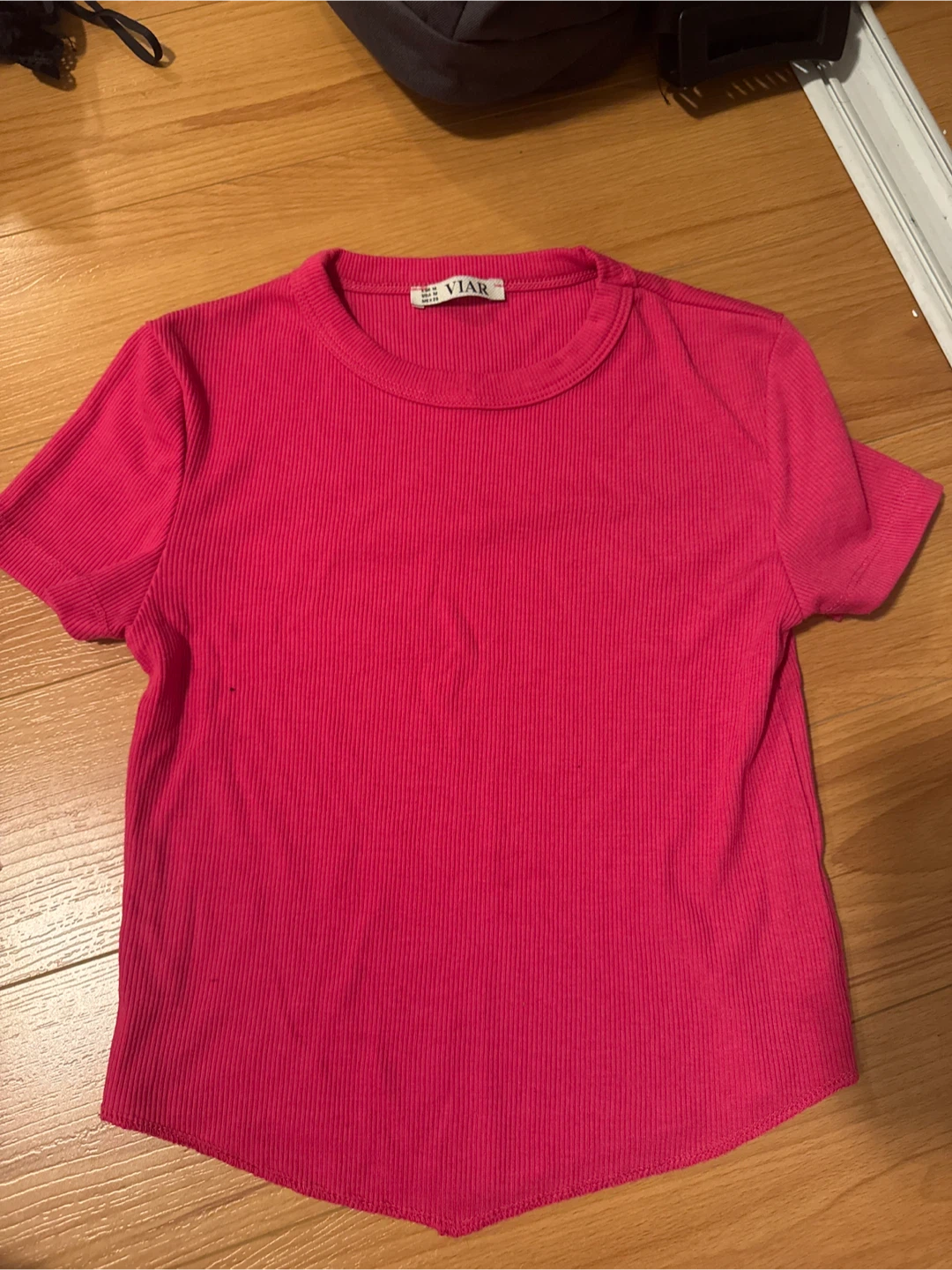 VIAR Pink Ribbed crop top