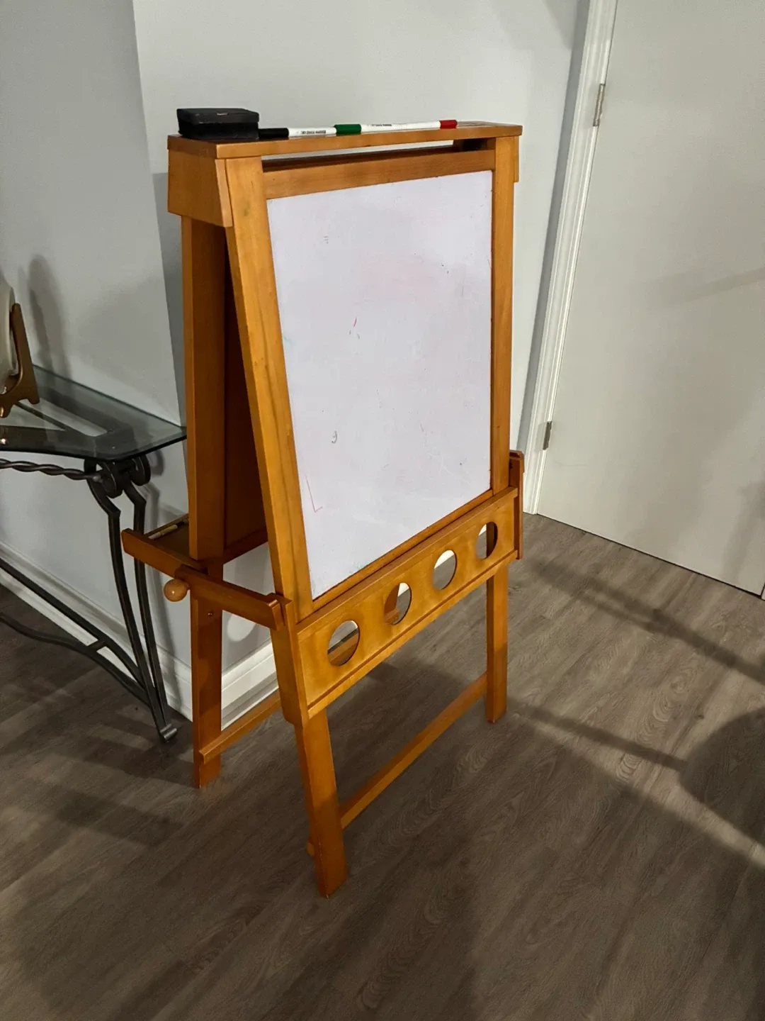 Kids Easel - Wood thumbnail