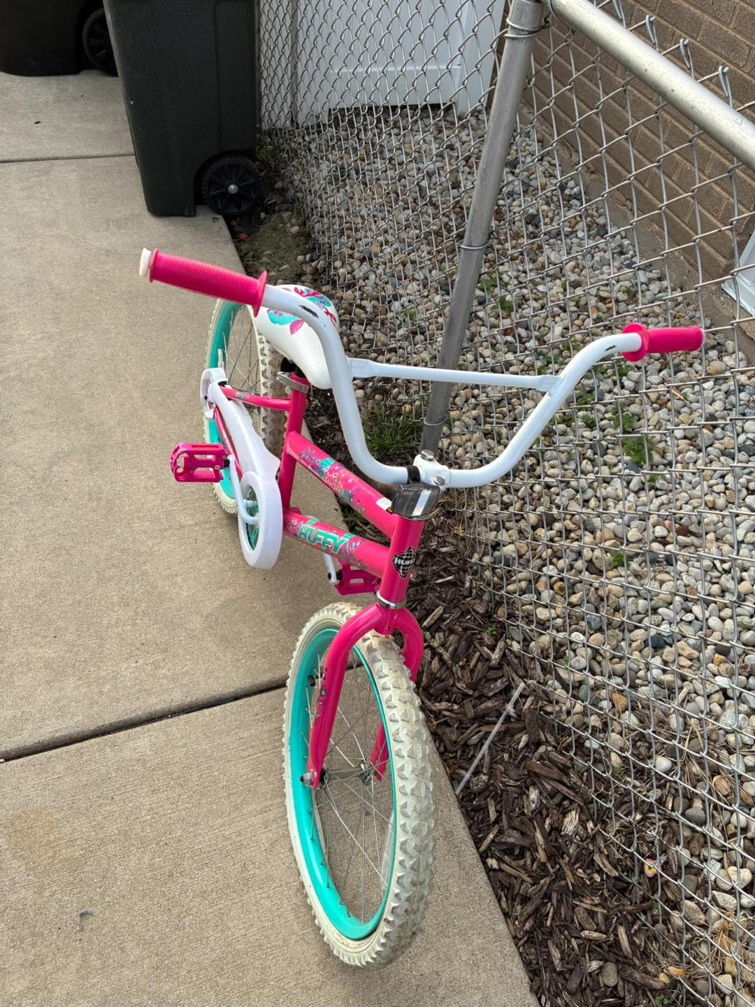 Huffy Girls' Bike - Pink & White - photo 2