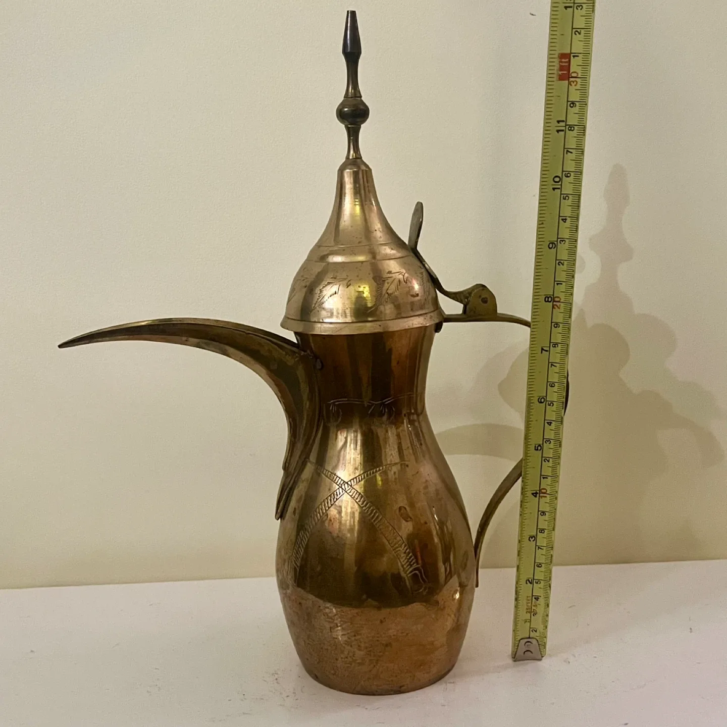 Vintage Brass Dallah Teapot image indicator(3)
