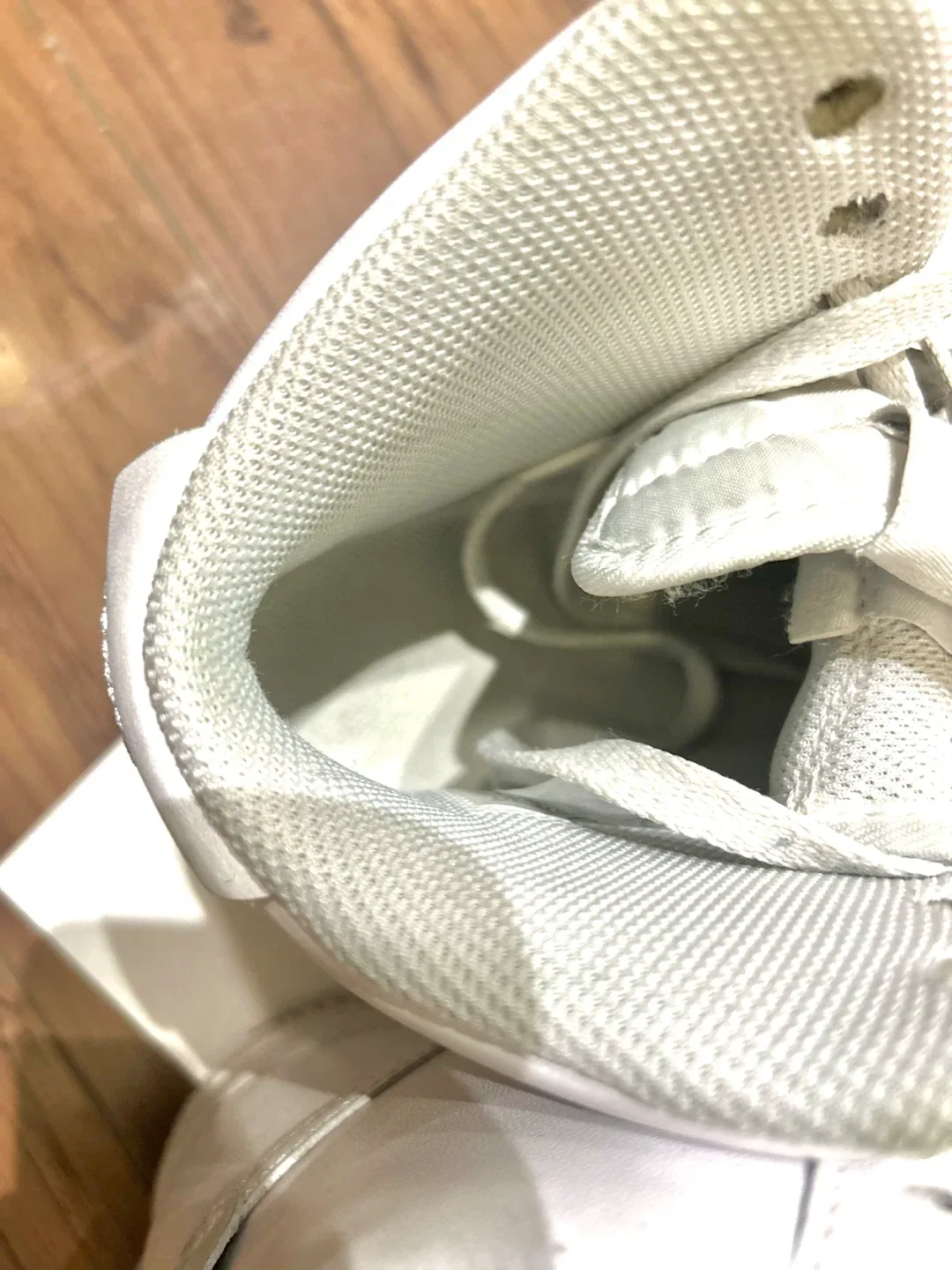 Nike Air Force 1 High '07 White image indicator(9)