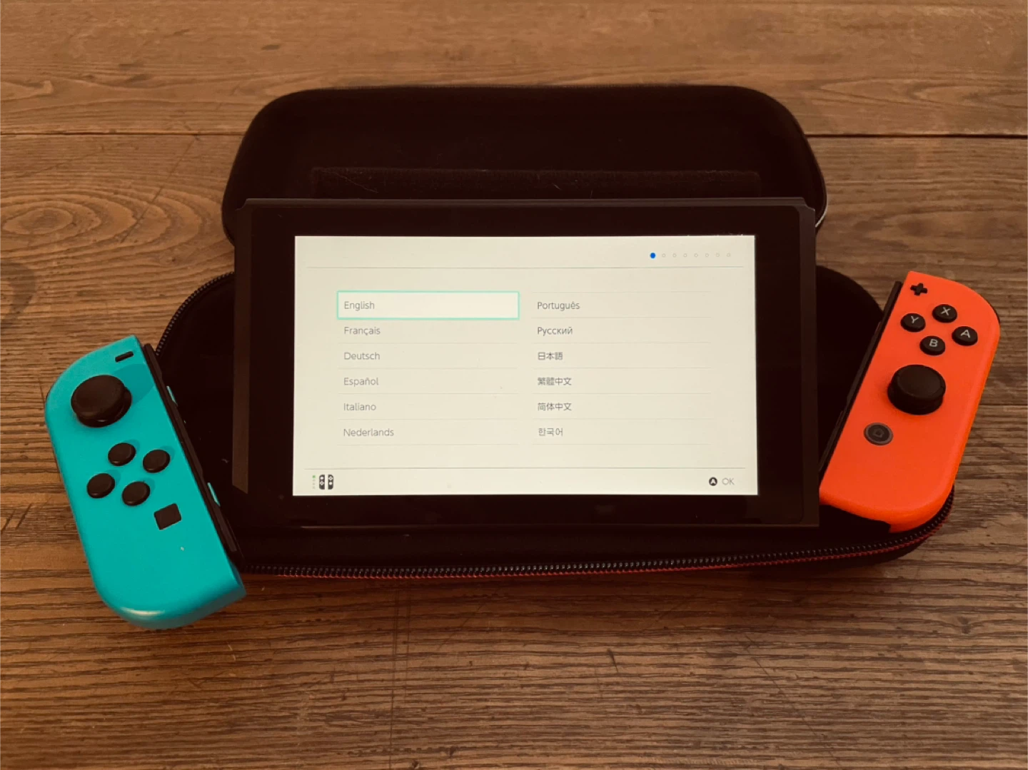 Nintendo Switch with Joy-Cons, GameCube Controller & Case - photo 3