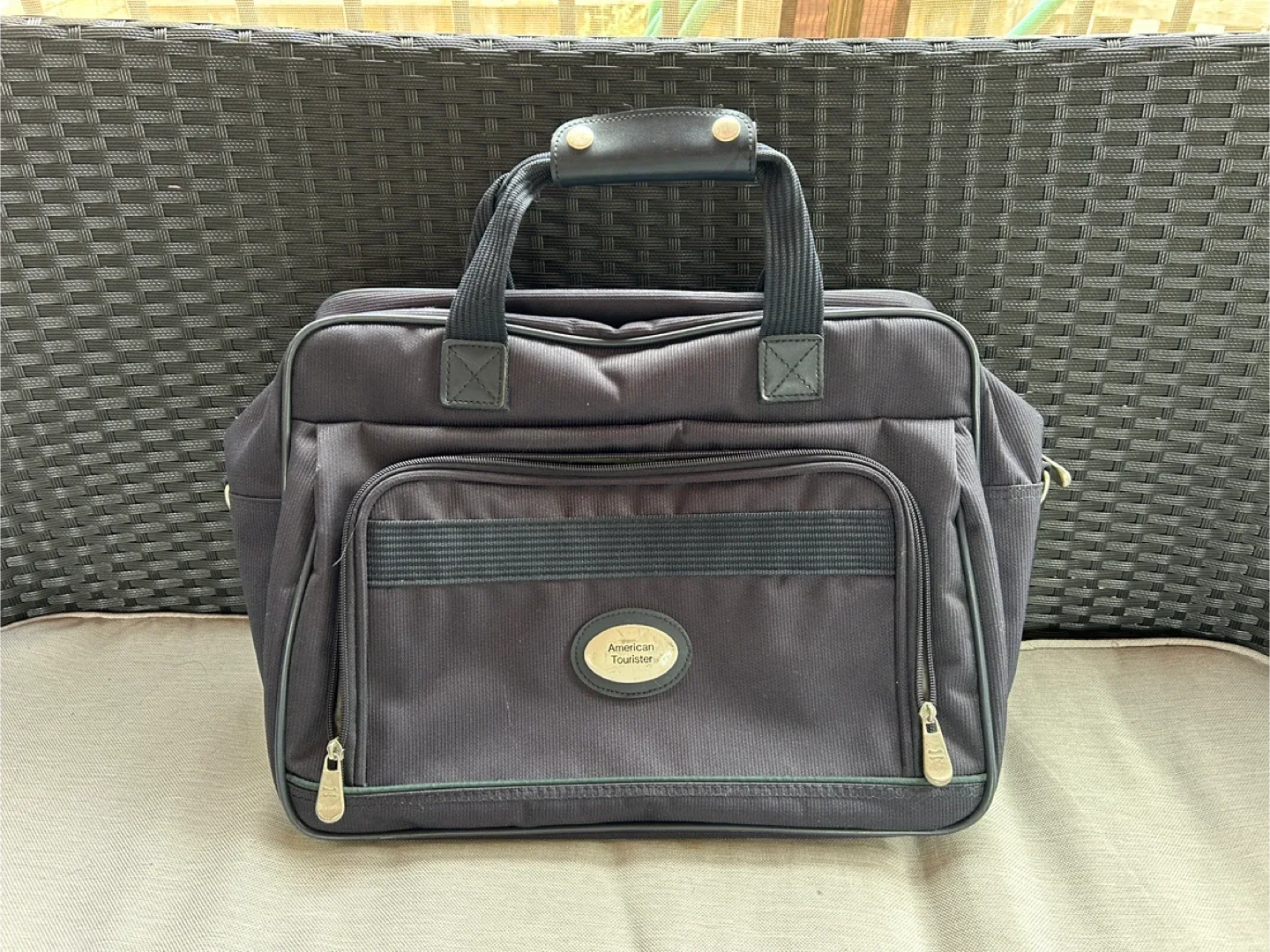 American Tourister 2-Piece Luggage Set image indicator(8)