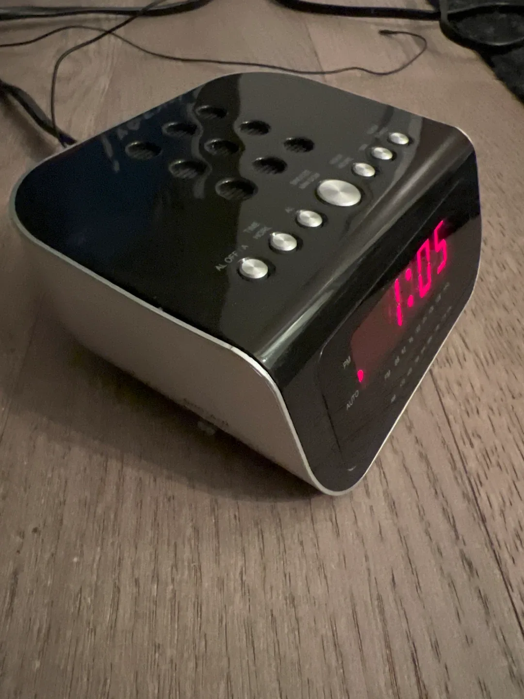Digital Alarm Clock image indicator(2)