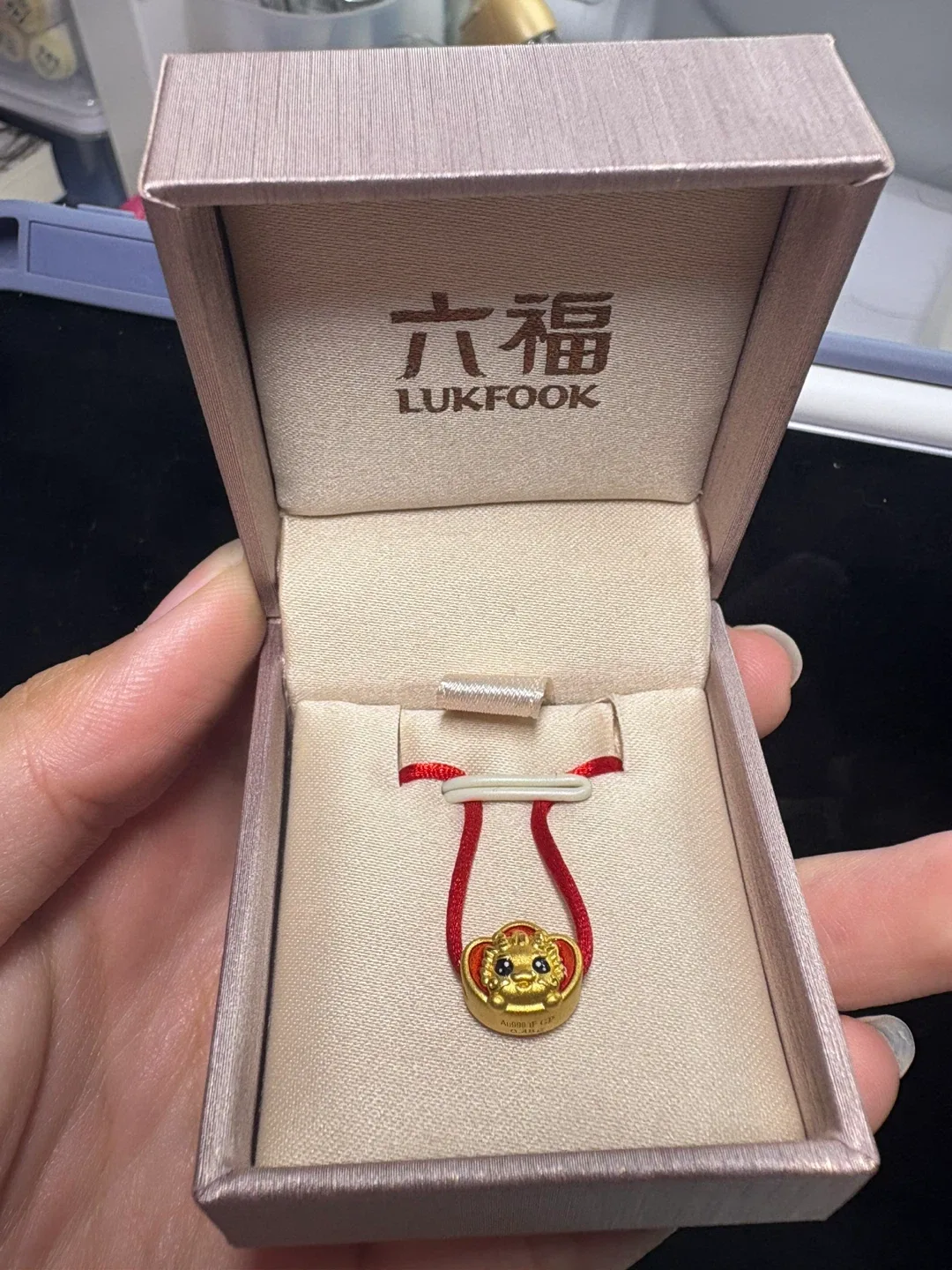 Lukfook Gold Tiger Pendant thumbnail