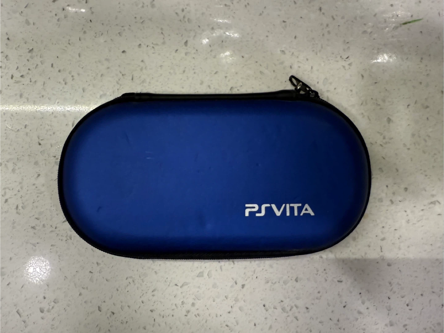 Sony PlayStation Vita + Case - photo 3
