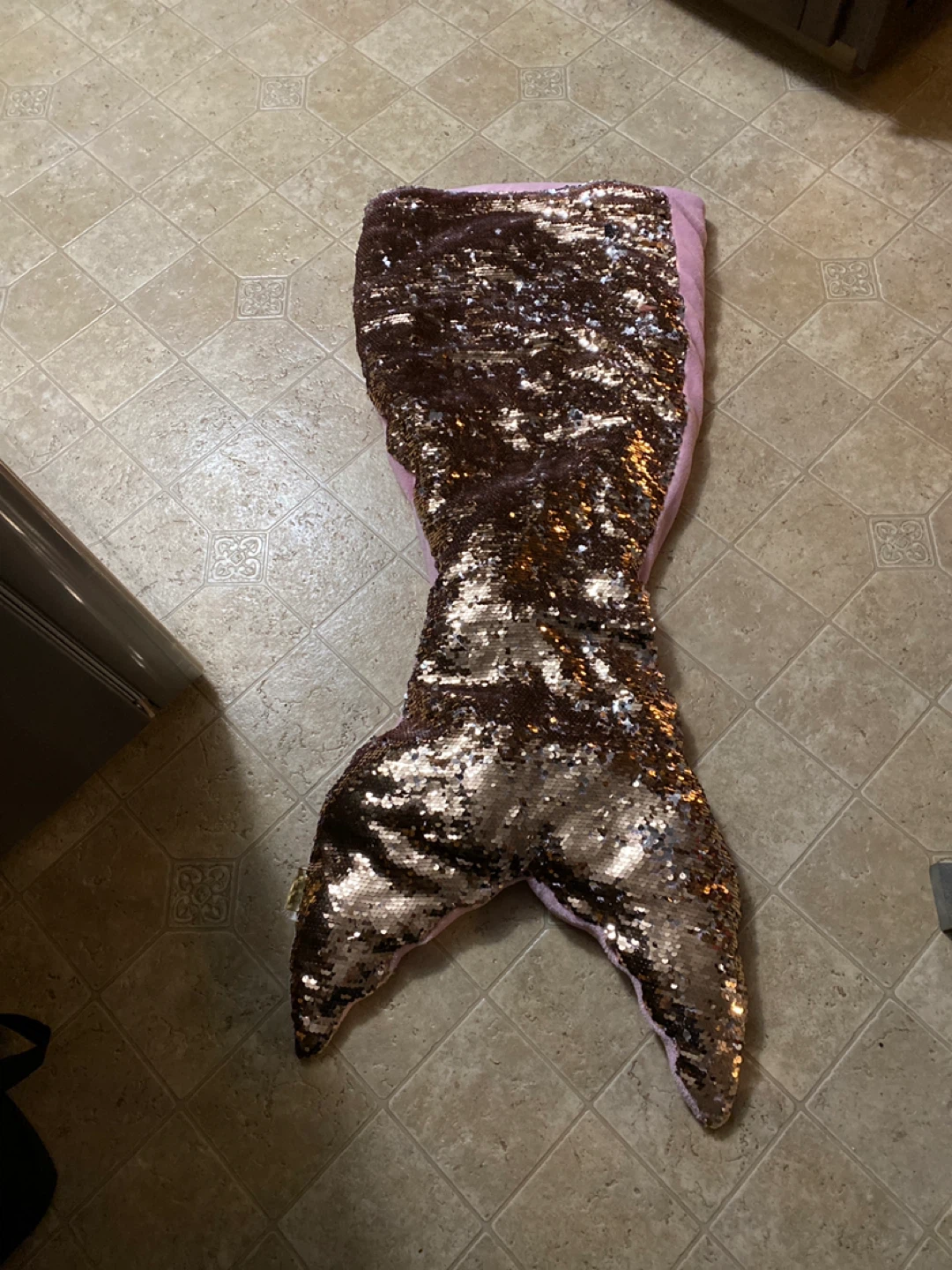 Free - Pink Mermaid Tail Blanket