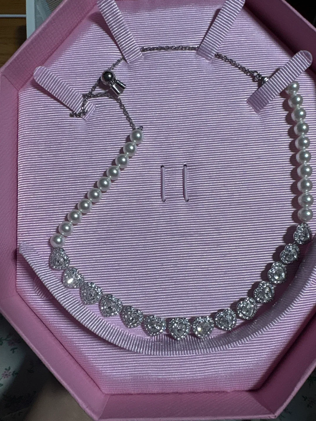 Swarovski Ariana Grande Heart Necklace thumbnail