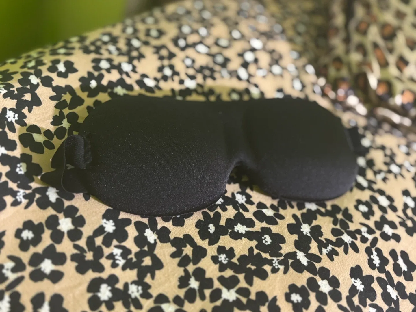 *Free*Black Sleeping Mask image indicator(2)