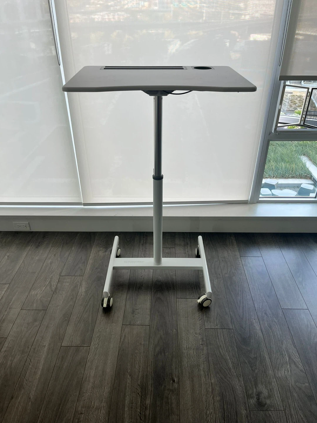 Rolling Laptop Desk - Portable & Adjustable - photo 2