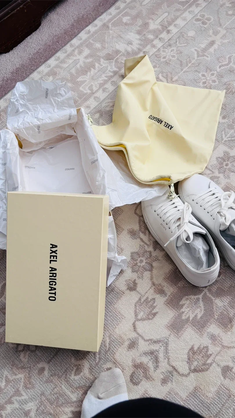 Axel Arigato Clean 90 White Sneakers thumbnail