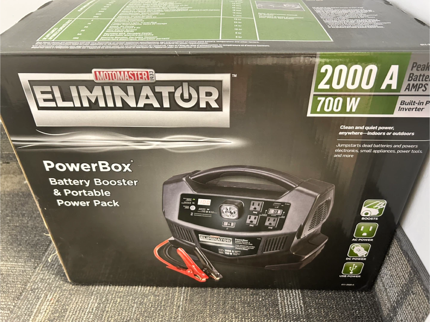 Motomaster Eliminator 2000A 700W Powerbox
