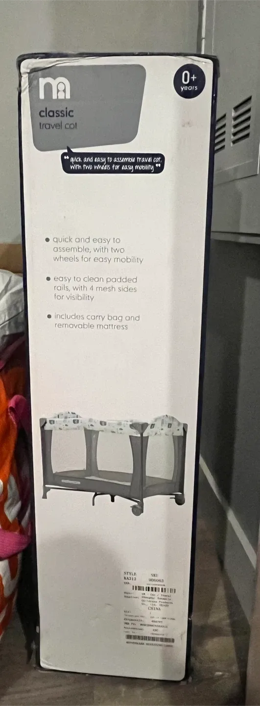 Mothercare Classic Travel Cot (0+ years) thumbnail