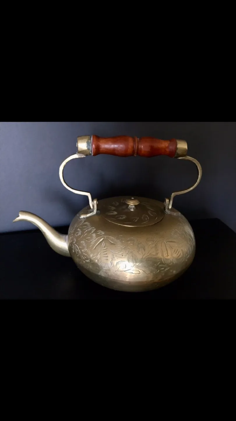Vintage Brass Etched Tea Kettle image indicator(5)