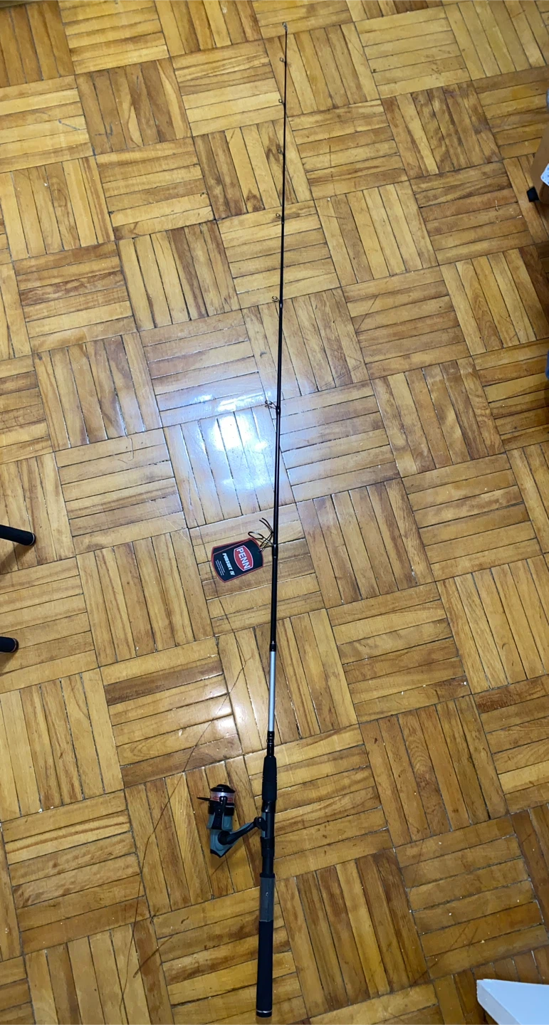 Penn Pursuit IV spinning Rod & Abu Garcia reel 7ft