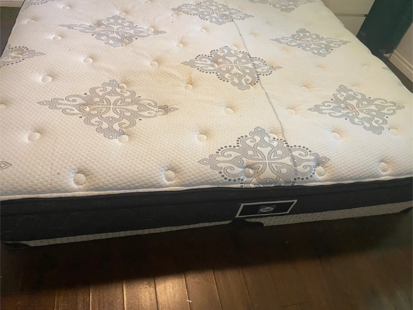 Kingsize Mattress & base - photo 2