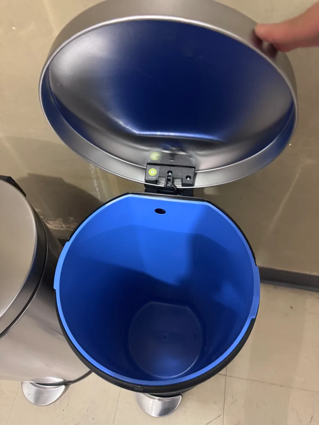 Simple Human Trash Cans - see description image indicator(4)