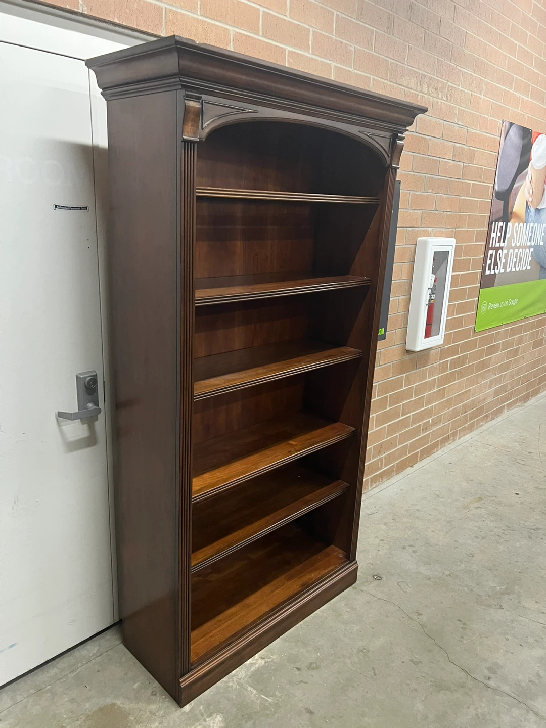 Wooden Bookcase w/light - photo 2