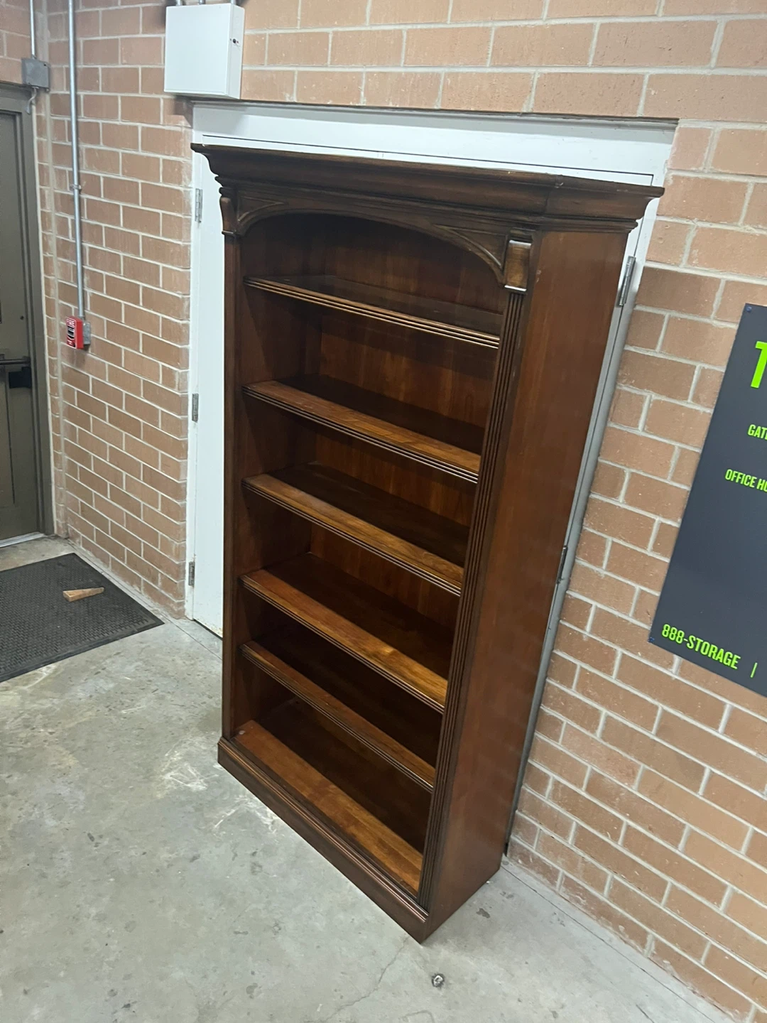 Wooden Bookcase w/light - photo 4