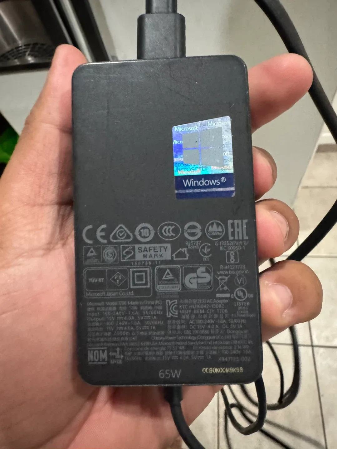 Microsoft 65W Charger