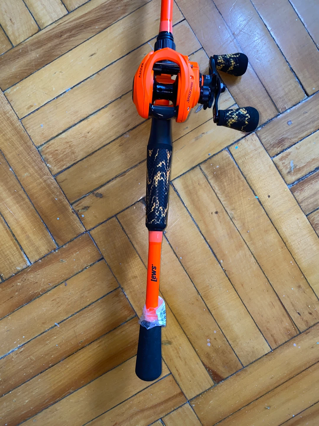 Lew's Xfinity Speed Stick IM7 Casting combo 6’10ft - photo 3