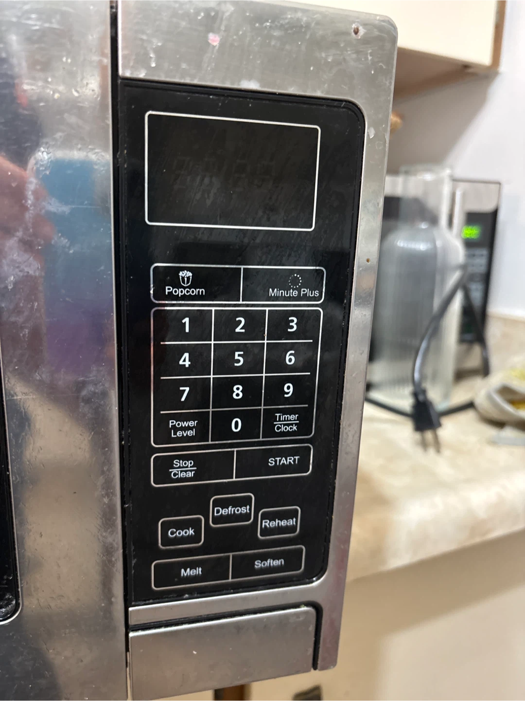 RCA Microwave Oven - photo 2