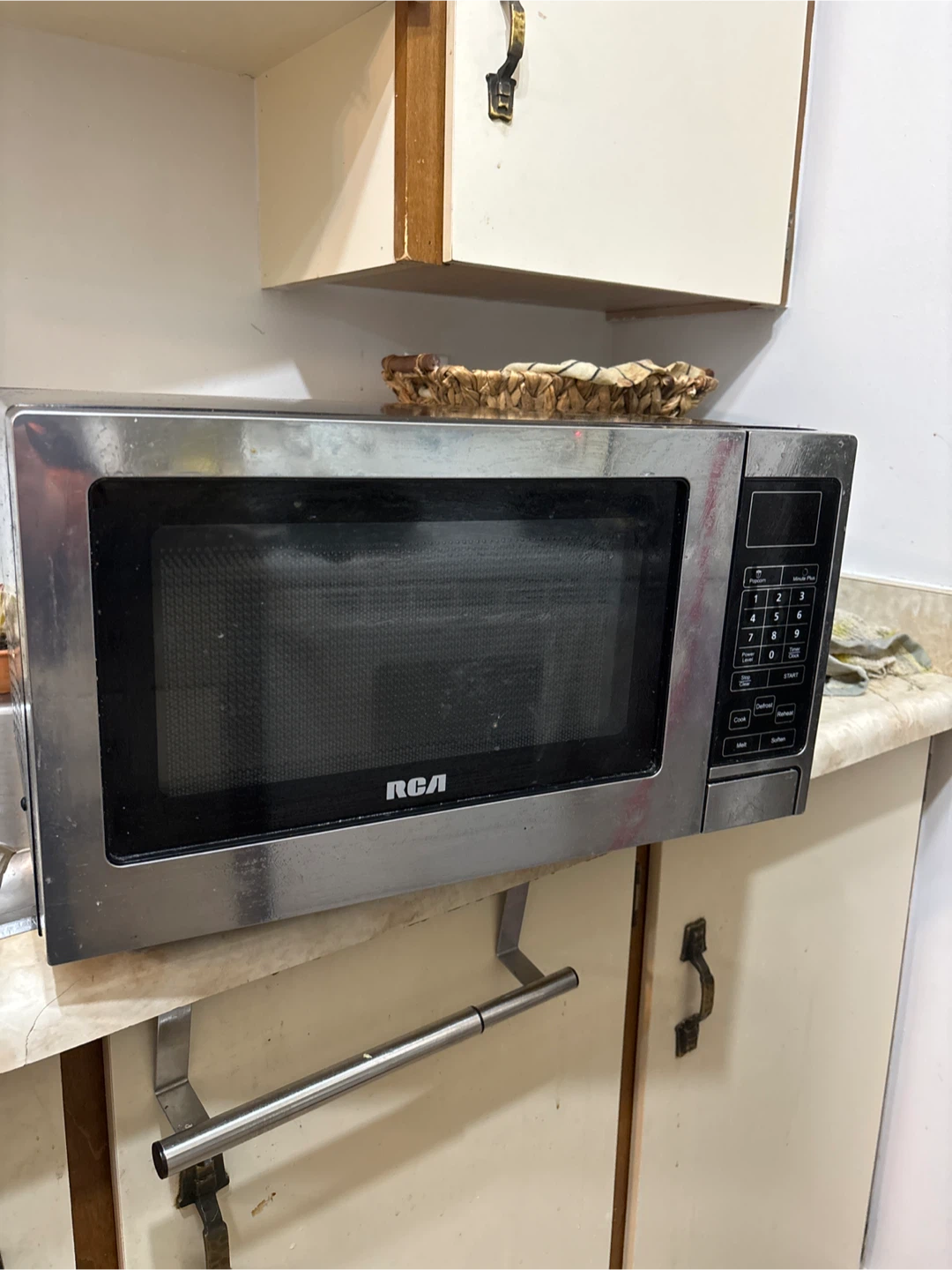 RCA Microwave Oven